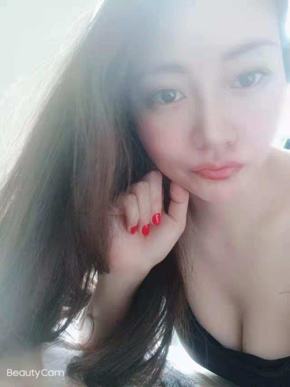 验证一个颜值在线,有点高知温柔女的感觉 第2张