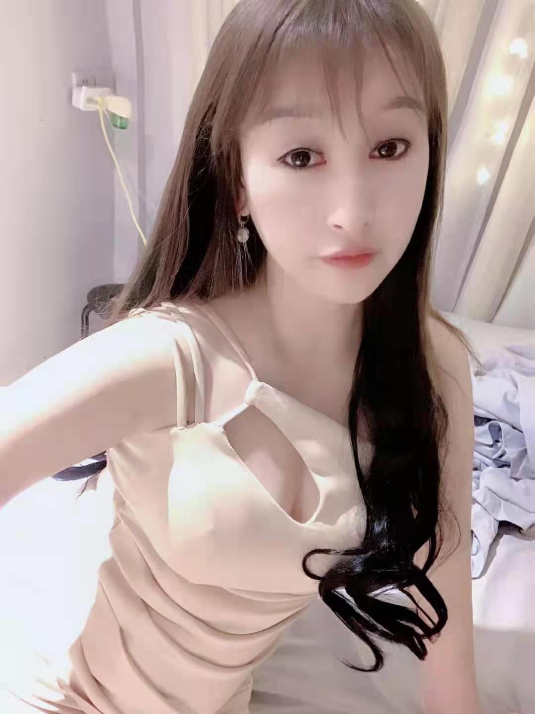 天河御姐媛媛可舌吻 第2张